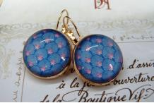 Boucles d'oreilles laiton doré et cabochon Art déco bleu clair et rose